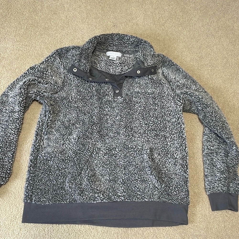 Cozy gray pullover.